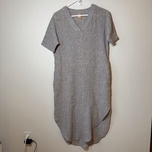 Smash + Tess linen dress gray krinkle textured V neck pockets shirt tail hem
